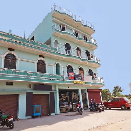 SPOT ON 37040 Hotel Ayushman Palace Bilāspur Exterior foto