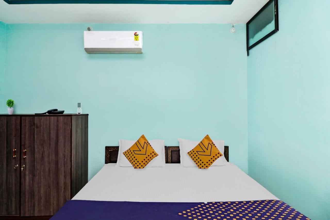SPOT ON 37040 Hotel Ayushman Palace Bilāspur Exterior foto